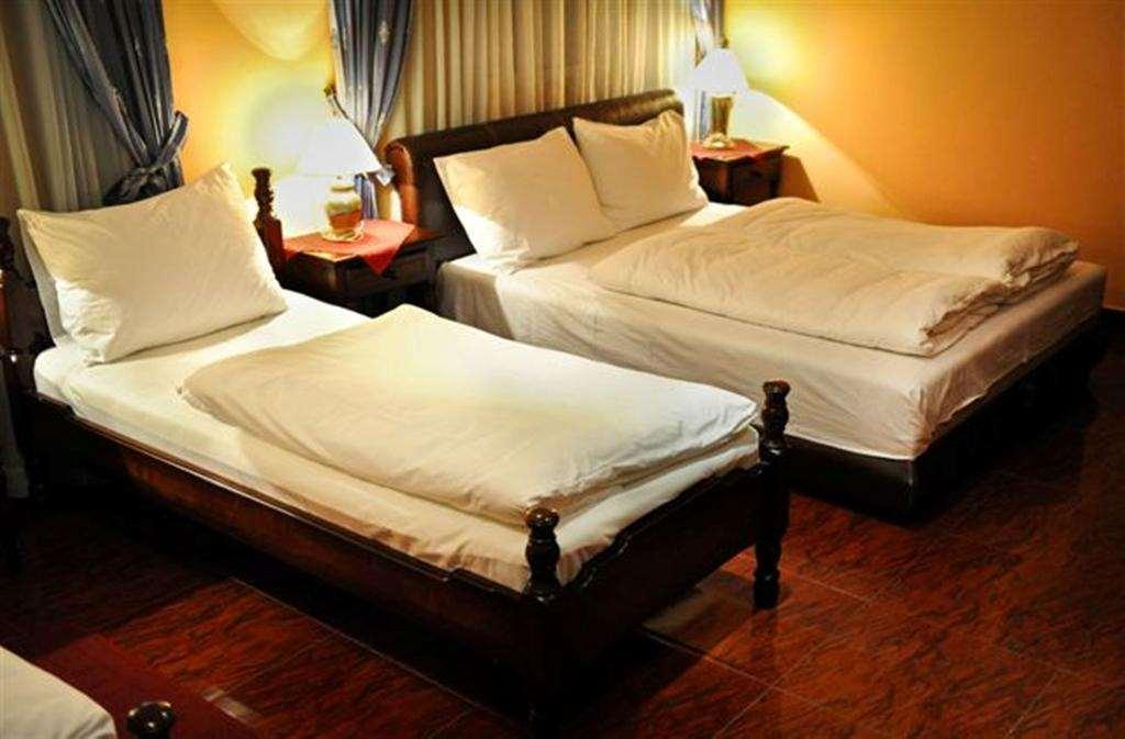 Hotel Evropa Podgorica Zimmer foto