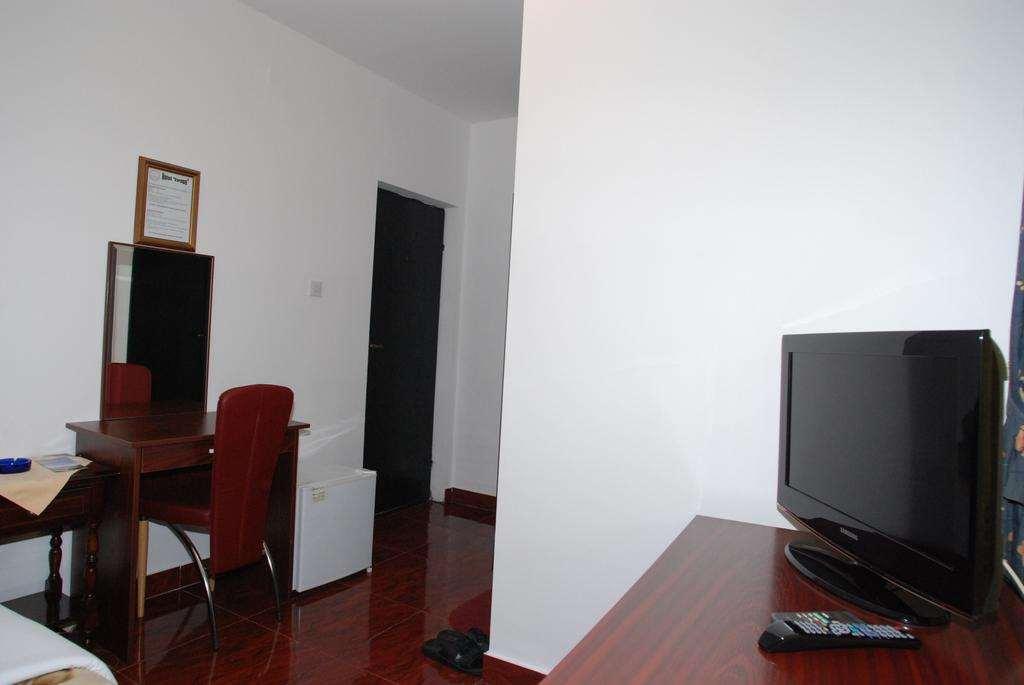 Hotel Evropa Podgorica Zimmer foto